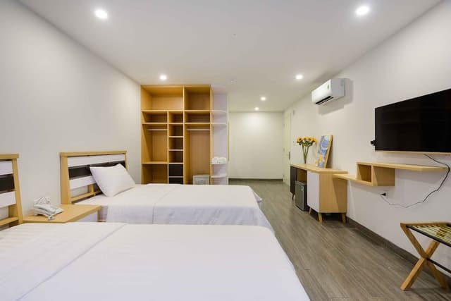 Superior Studio Suite, Multiple Beds, Refrigerator, City View