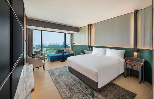 KING ONE BEDROOM SUITE RIVER VIEW