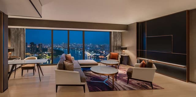 KING PREMIUM SUITE RIVER VIEW