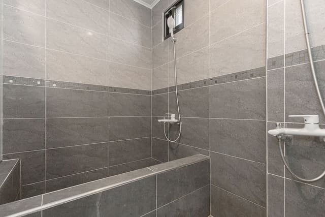 Basic Quadruple Room, 2 Double Beds, Non Smoking (201)