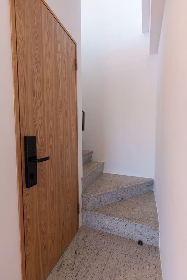 Deluxe Loft, 1 Queen Bed, Non Smoking, City View