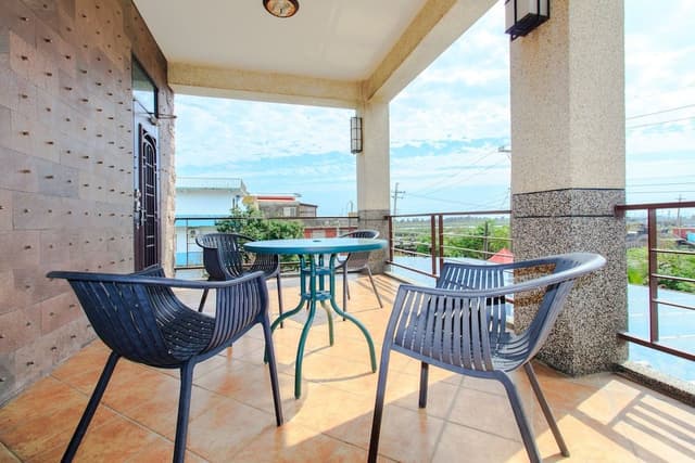 Signature Quadruple Room, Partial Ocean View