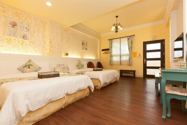 Classic Quadruple Room
