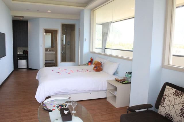 Family Room, Balcony