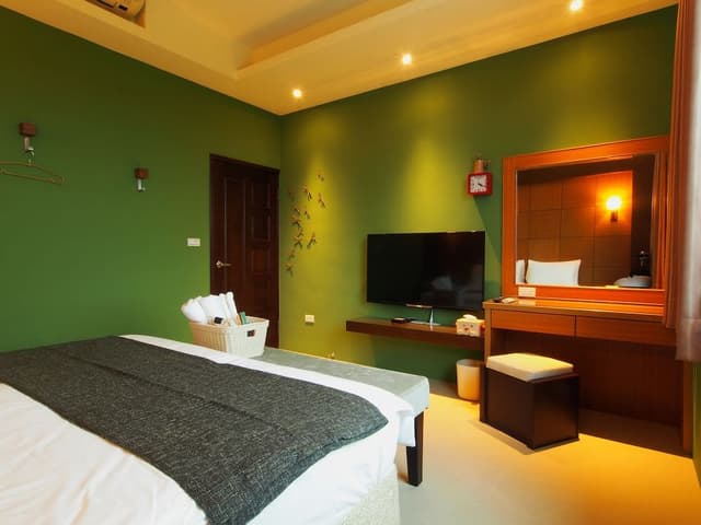Economy Double Room, 1 Bedroom, Non Smoking, Shared Bathroom