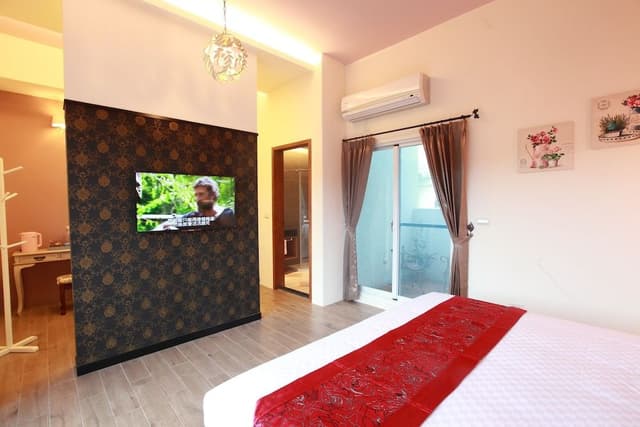 Deluxe Double Room, 1 Queen Bed, Balcony, River View
