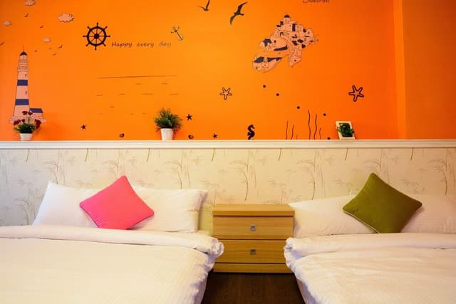 Room (401 Six-Bed)