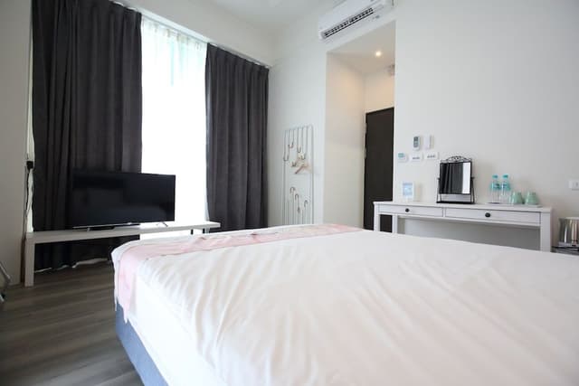 Double Room, Balcony