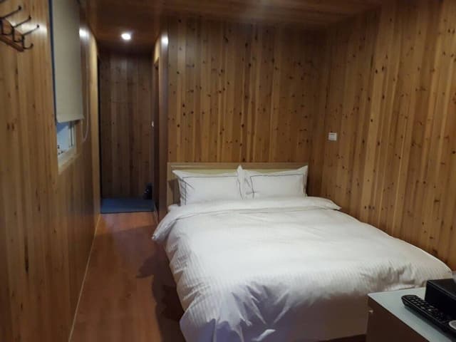 Signature Cabin