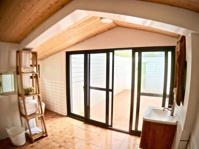 Family Cabin (101)