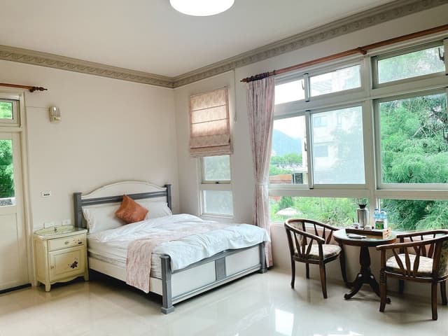 Romantic Double Room(Accept extra 1 person, charge TWD500 at front desk)