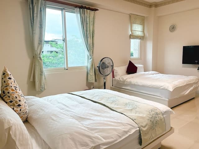 Deluxe Quadruple Room(Accept extra 1 person, charge TWD500 at front desk)