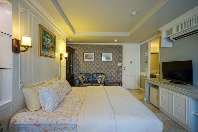 Grand Deluxe Double Room