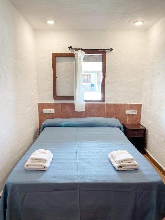 One-Bedroom Apartment (3 Adults)