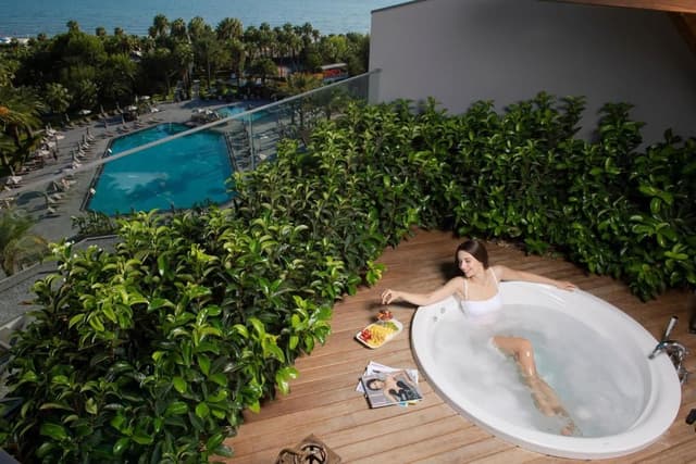 Deluxe Terrace with Jakuzzi