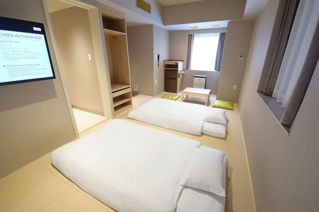 Japanese Western Style Room, Smoking