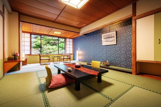 Japanese Style Triple Room, Valley View