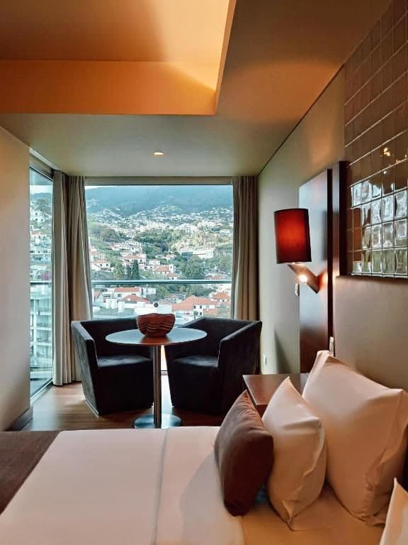 Classic Room with Mountain View