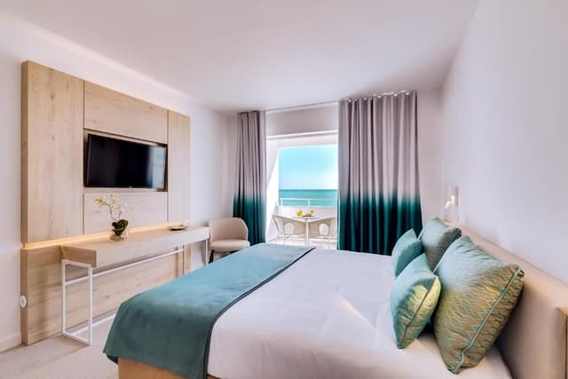 Double or Twin Room with Balcony and Sea View