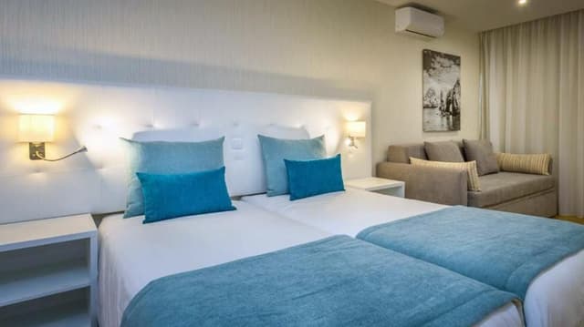 Superior Twin Room (2 Adults + 2 Children)