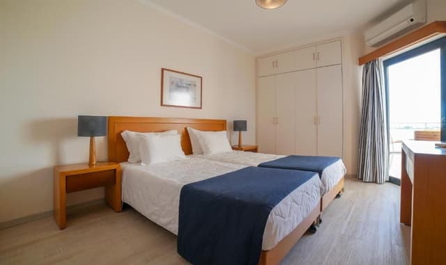 Superior One-Bedroom Apartment