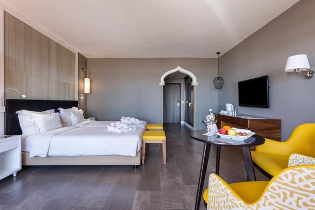 Double or Twin Room with Frontal Sea View