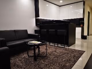 STUDIO DELUXE KING BED