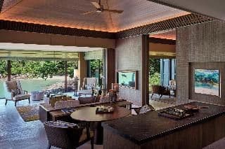 VILLA POOL VIEW