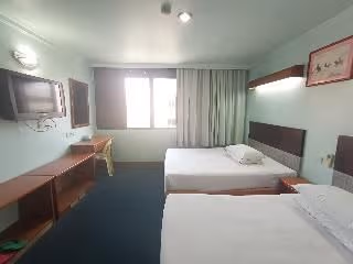 SUITE CAPACITY 3
