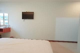 DOUBLE DELUXE KING BED