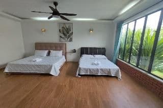 FAMILY ROOM STANDARD
