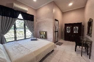 VILLA FOUR BEDROOMS