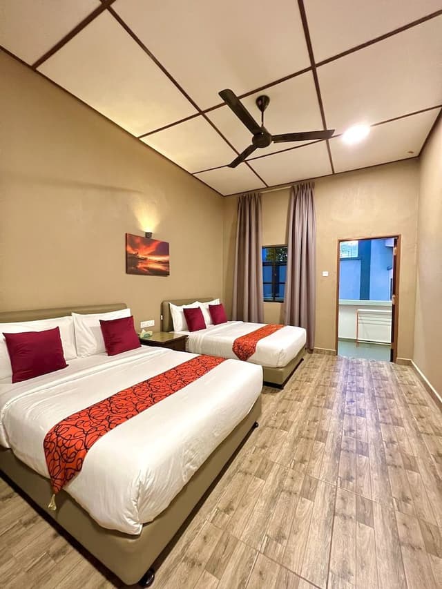 Family Room, 2 Queen Beds, Accessible, Balcony