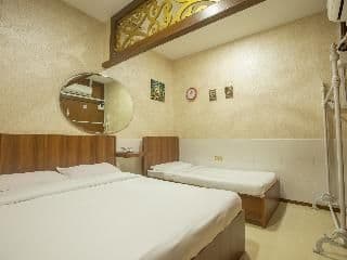 TRIPLE TWO BEDS
