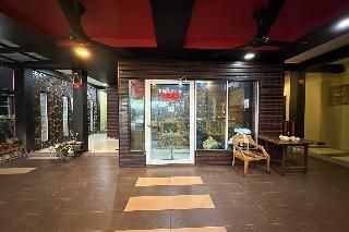 บูล แอนด์ แบร์ โฮเทล บาย ซูซู (Bull & Bear Hotel By Zuzu)1