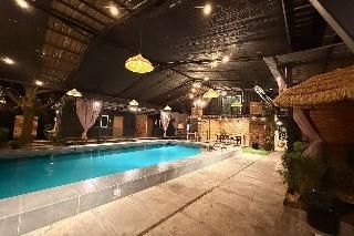 เปอตัก ปาดิน คอตเทจ บาย เดอะ พูล บาย ซูซู (Petak Padin Cottage By The Pool By Zuzu)1