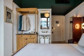 DOUBLE ONE BED
