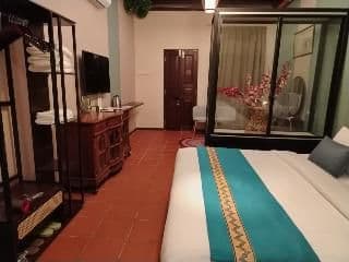 QUADRUPLE TWO QUEEN BEDS