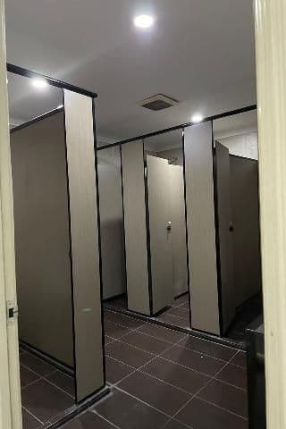 Room CAPACITY 9