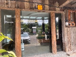 Tropika Garden Hotel Kulai by ZUZU4