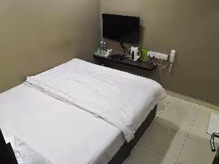 DOUBLE SUPERIOR QUEEN BED