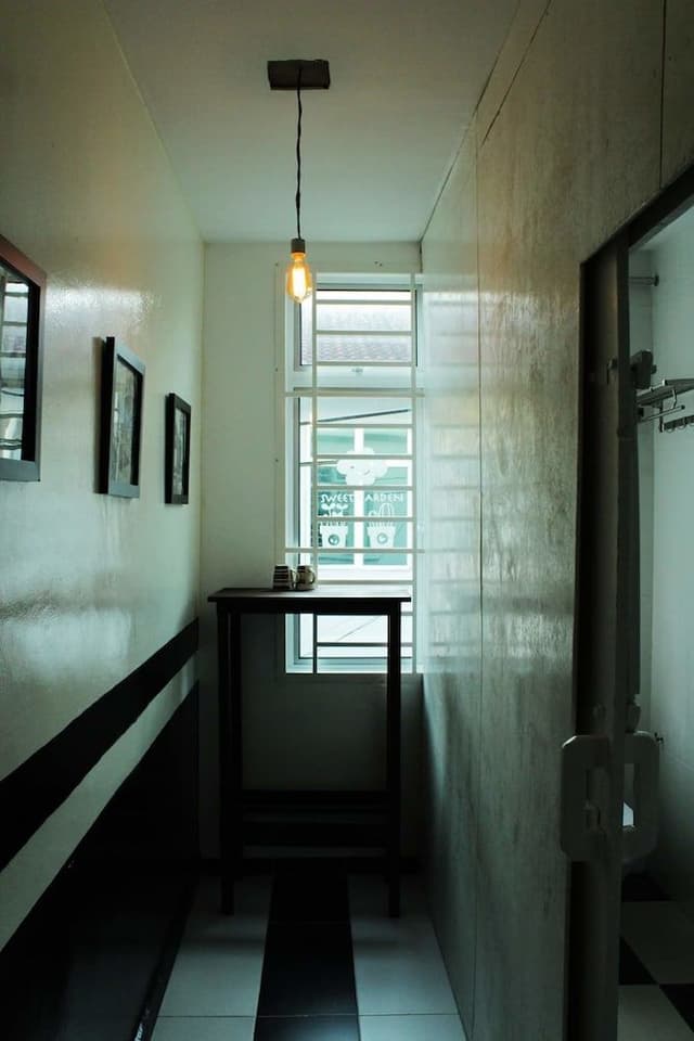Premium Loft, 1 Queen Bed, Private Bathroom, Corner