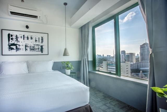Deluxe King Room