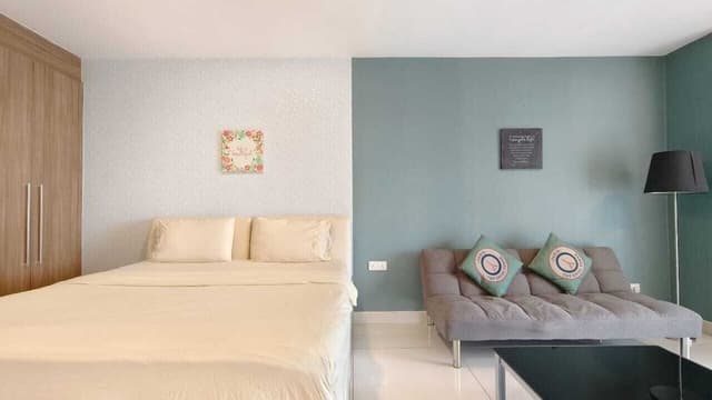 Standard Studio, 1 King Bed, Balcony, City View