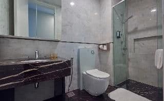 SUITE THREE BEDROOMS