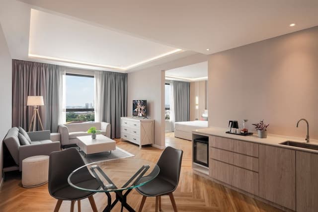 Deluxe Suite