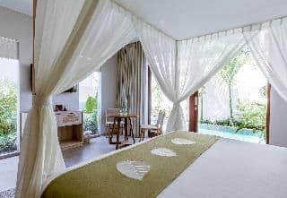VILLA WITH PRIVATE POOL