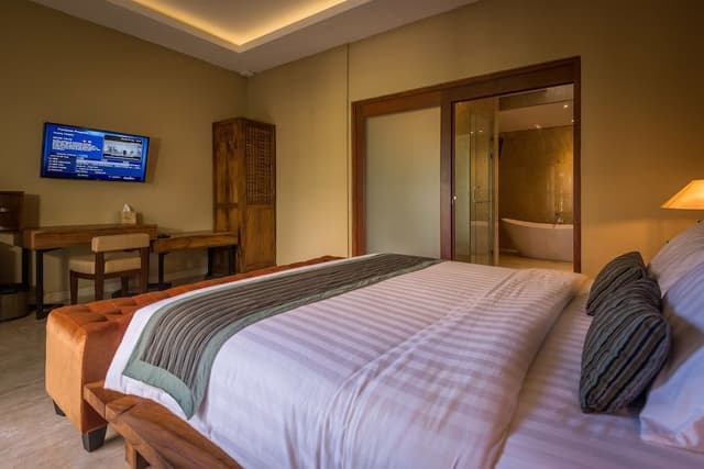 Deluxe Double Room, Garden View