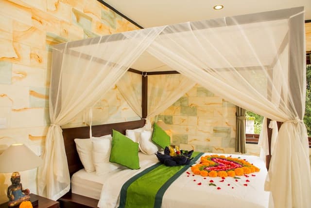Deluxe Suite with Jungle View