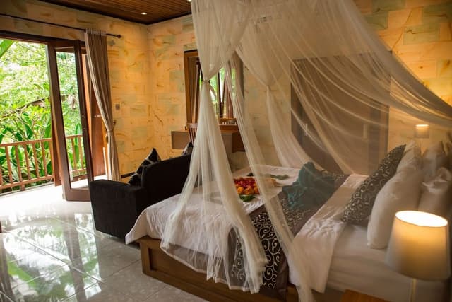 Deluxe Suite with Jungle View
